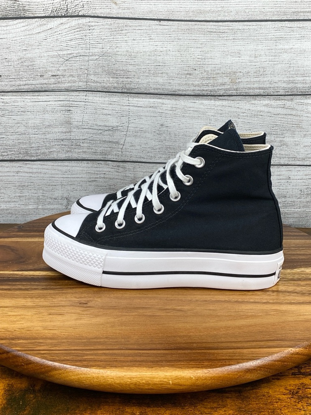 Converse Chuck Taylor All Star Hi Platform Black White Shoes 560845F Women’s 6.5
